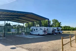 Img parking caravanas lodosa